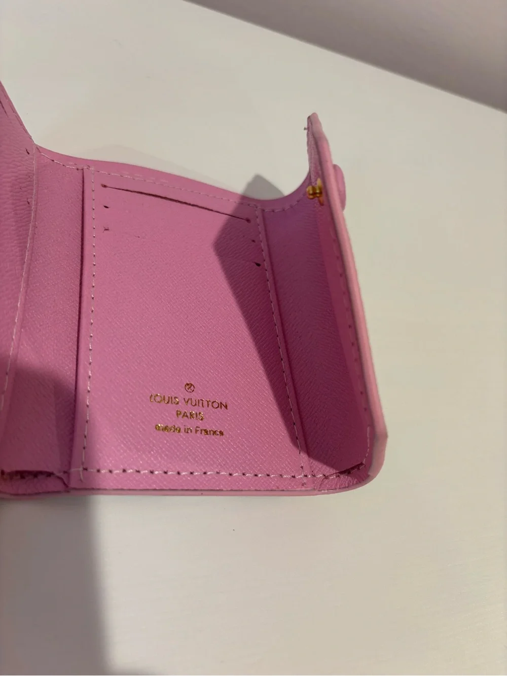 💕Designer Inspired White Check Wallet With Pink Interior 💕